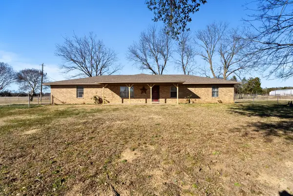 1699 County Road 3240, Mt Pleasant, TX 75455