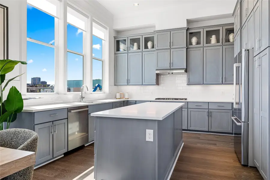 215 Carroll Street, Fort Worth, TX 76107 - #2