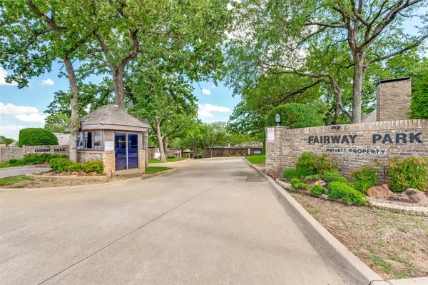 2719 Fairway Park Street, Grand Prairie, TX 75050