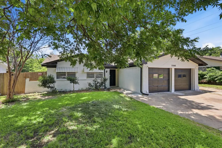 2202 E Mitchell Street, Arlington, TX 76010 - #3