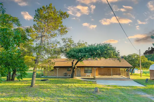 901 County Road 113, Comanche, TX 76442