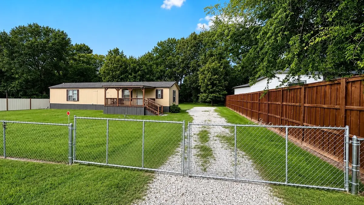 741 Waterfront Row, Quitman, TX 75783 - #1