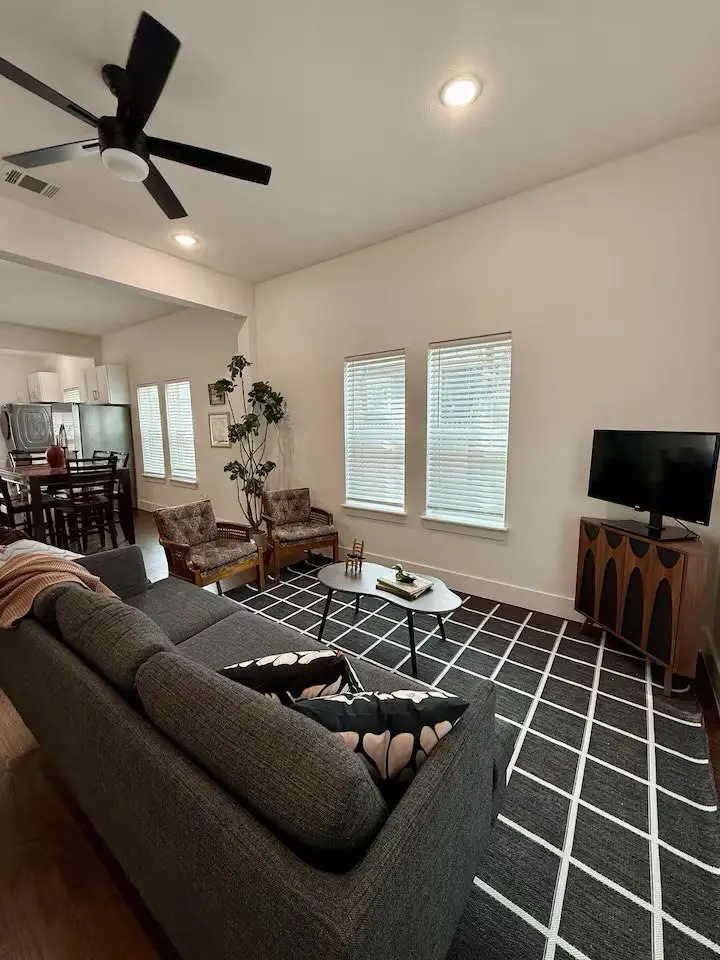 606 E Woodard Street, Denison, TX 75021 - #2