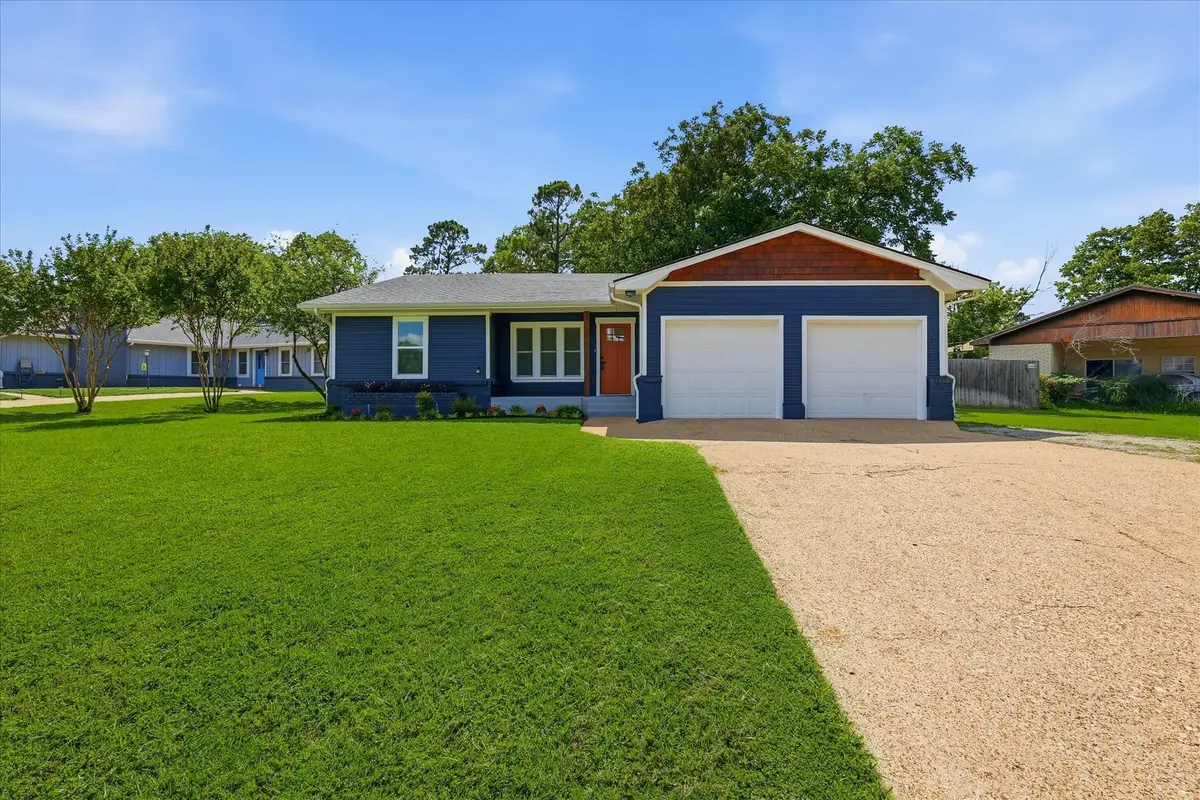 401 W Hillcrest Street, Keene, TX 76059 - #1