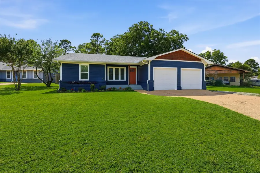 401 W Hillcrest Street, Keene, TX 76059 - #2