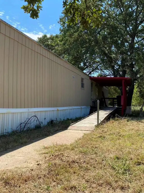1000 Sundance Drive, West Tawakoni, TX 75474