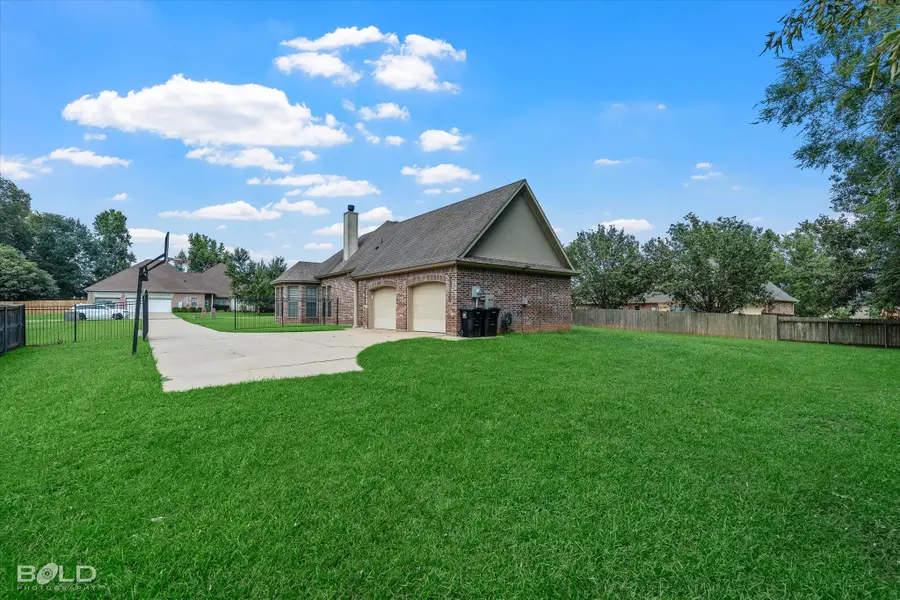 2220 Forest Hills Boulevard, Haughton, LA 71037 - #3