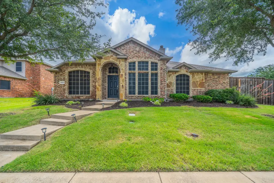 1050 Hidden Lakes Way, Rockwall, TX 75087 - #2