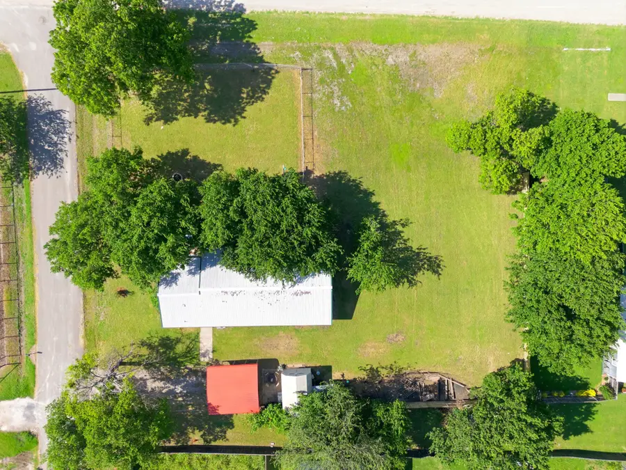 300 W Locust Street, Leonard, TX 75452 - #3