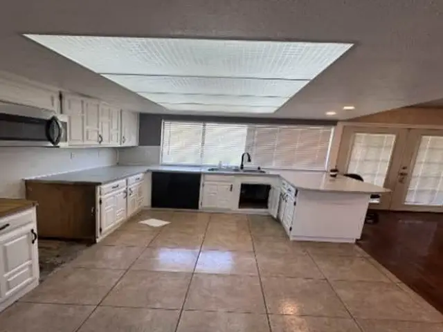 7700 Acapulco Road, Fort Worth, TX 76112 - #3