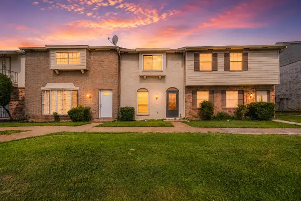 36 W Creek Lane, Grand Prairie, TX 75052