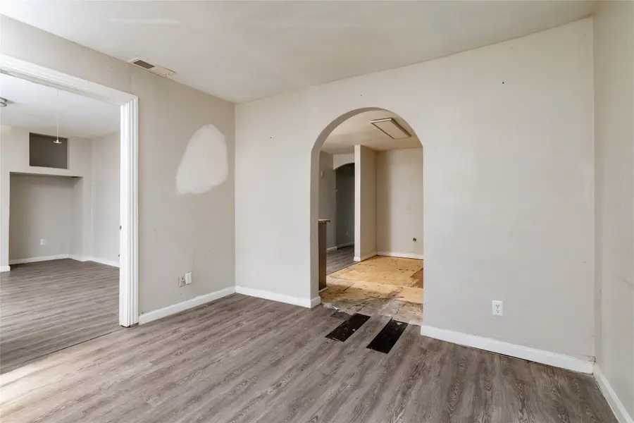 3219 N Winnetka Avenue, Dallas, TX 75212 - #3