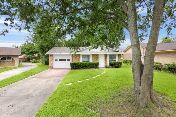 111 Alamo Street, Waxahachie, TX 75165