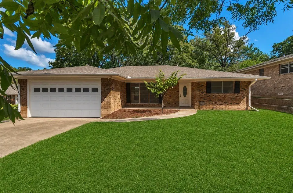 1335 Crestview Drive, Denison, TX 75020 - #1