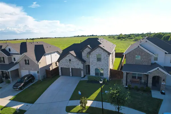 1105 Maverick Drive, Mansfield, TX 76063