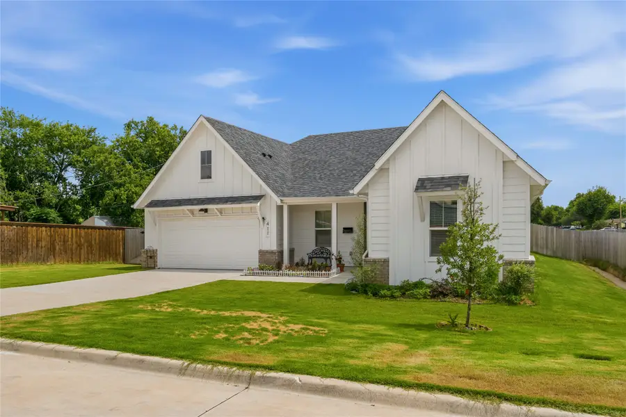 411 W Harwood Road, Euless, TX 76039 - #2