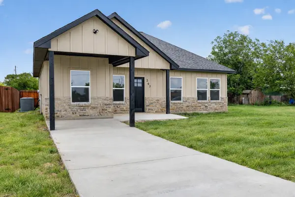207 E South Street, Itasca, TX 76055
