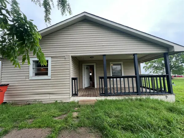 824 Nob Hill Road, Quinlan, TX 75474