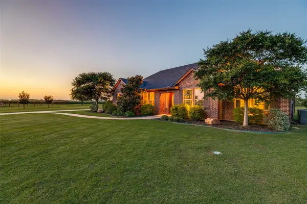 158 Whispering Winds Drive, Gunter, TX 75058