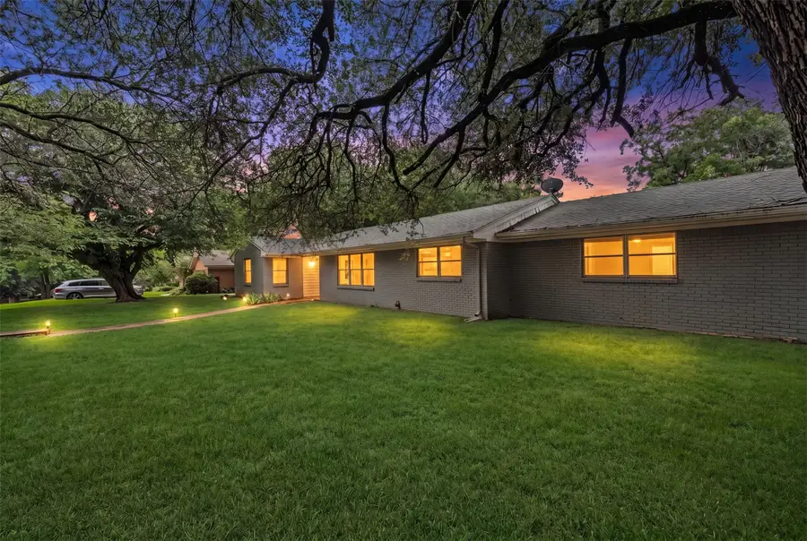 4437 Tamworth Road, Fort Worth, TX 76116 - #2