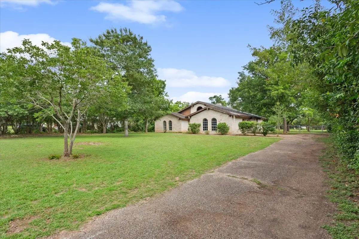 317 W Chapman Road, Hewitt, TX 76643 - #1