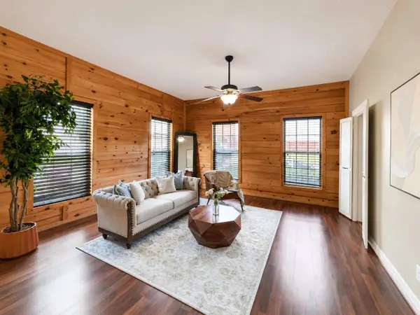 620 S Crockett Street, Sherman, TX 75090
