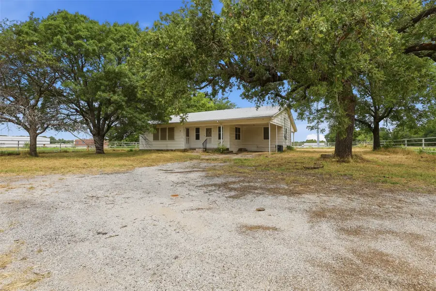 820 Goshen Road, Springtown, TX 76082 - #2