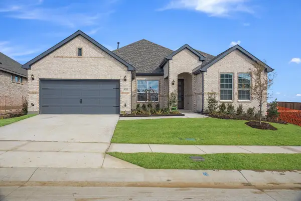 685 Red Maple Road, Waxahachie, TX 75165