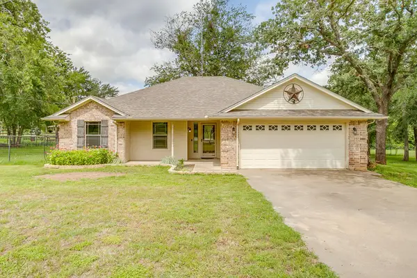 115 Pleasant Oaks Lane, Springtown, TX 76082