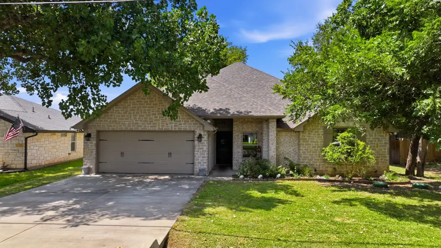4016 Cherokee Court, Granbury, TX 76048 - #3