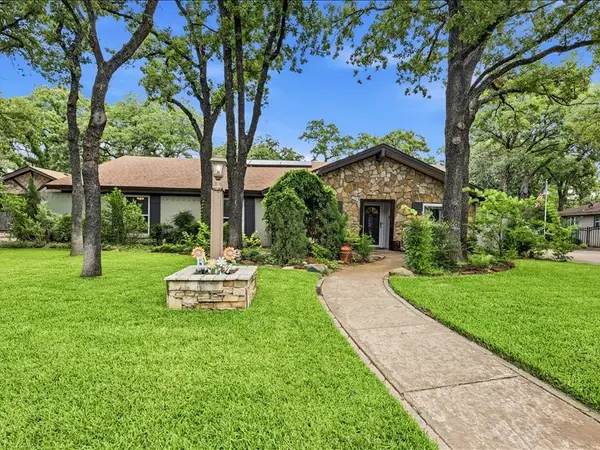 200 Timberlane Terrace, Euless, TX 76039