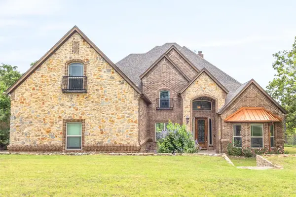 108 Oak Creek Drive, Springtown, TX 76082