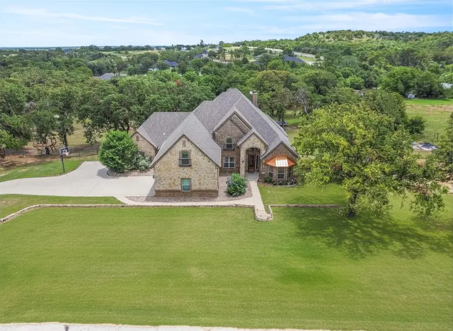 108 Oak Creek Drive, Springtown, TX 76082 - #3