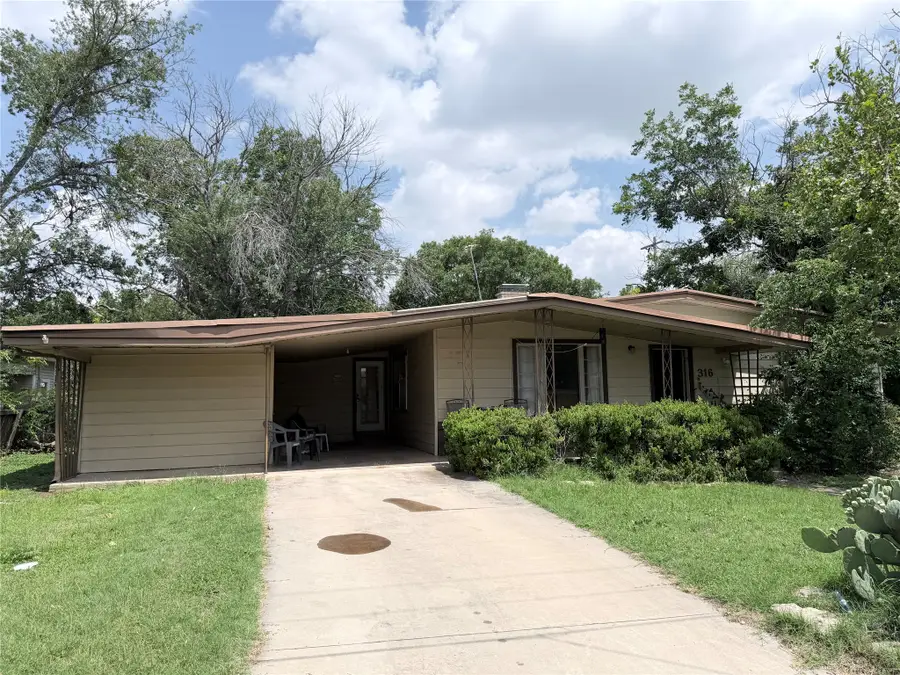 316 S Bouldin, Hamilton, TX 76531 - #2