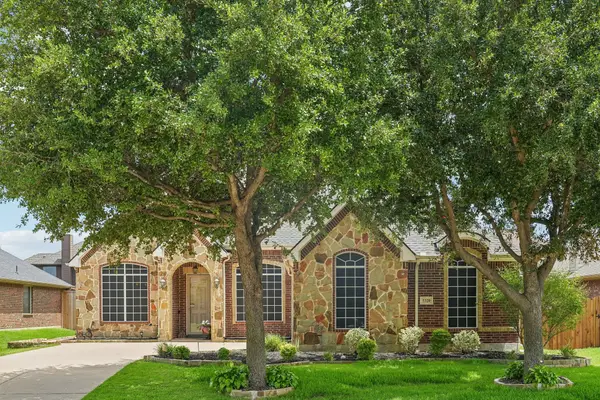 5320 Brazoria Drive, Grand Prairie, TX 75052