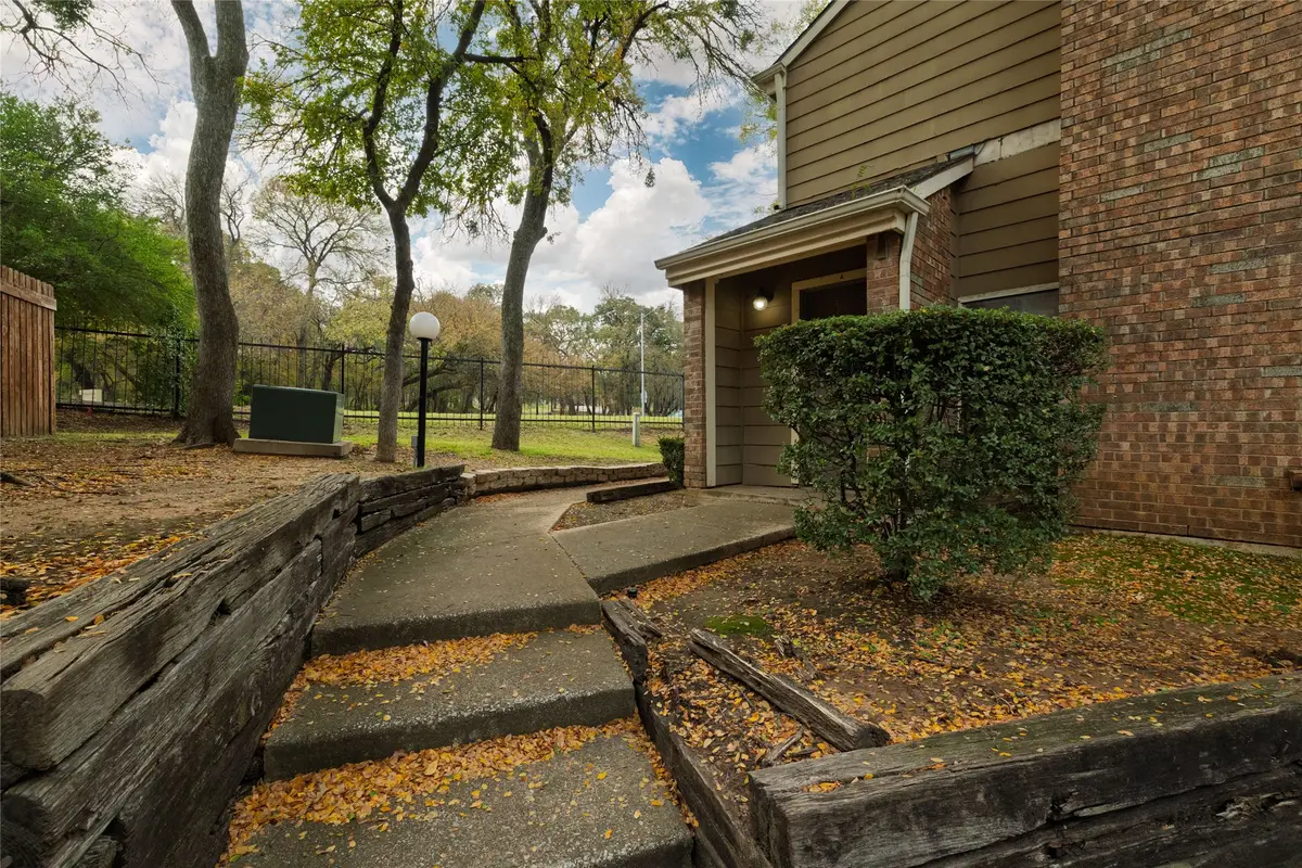 2104 Park Willow Lane #A, Arlington, TX 76011 - #1