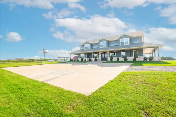 568 County Road 5025, Leonard, TX 75452