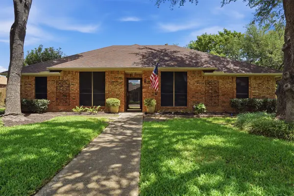 834 Meadowglen Circle, Coppell, TX 75019