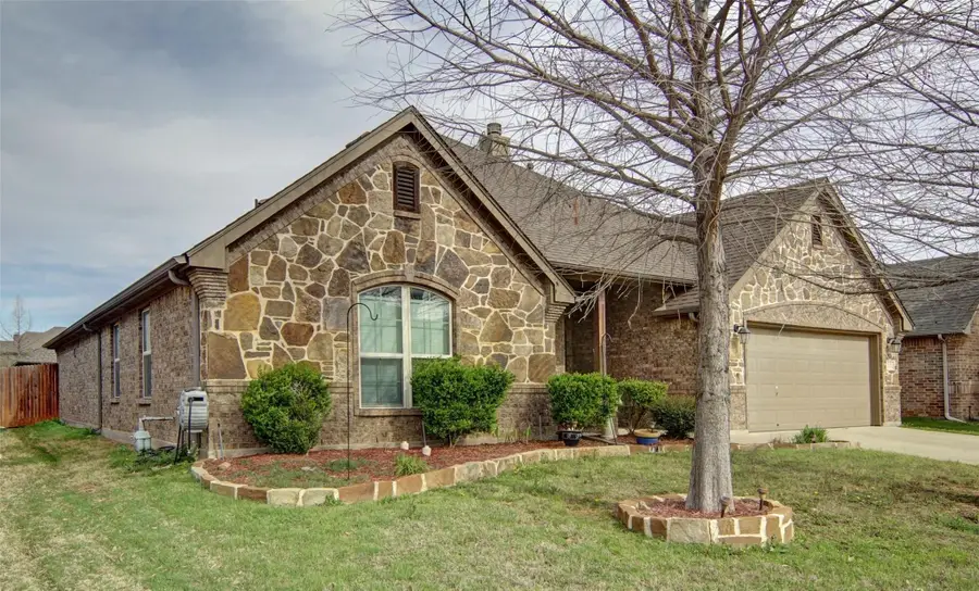 2752 Elmwood Drive, Burleson, TX 76028 - #2