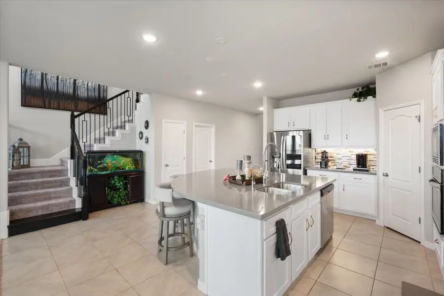 444 Windy Knoll, Burleson, TX 76028 - #2