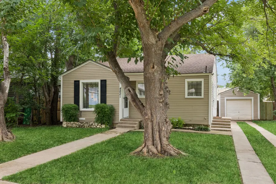 4821 Calmont Avenue, Fort Worth, TX 76107 - #2