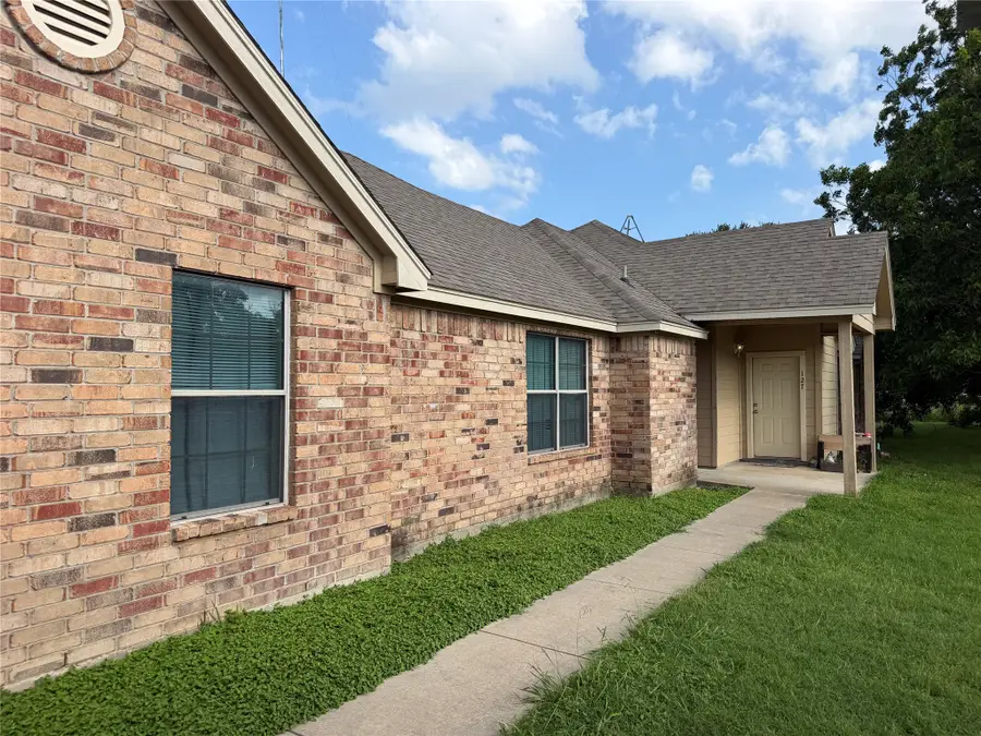 121-127 Sunburst Court, Weatherford, TX 76087 - #3