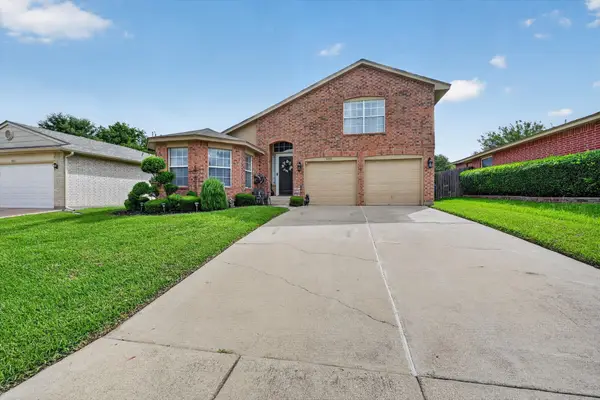 525 Berryhill Drive, Mansfield, TX 76063