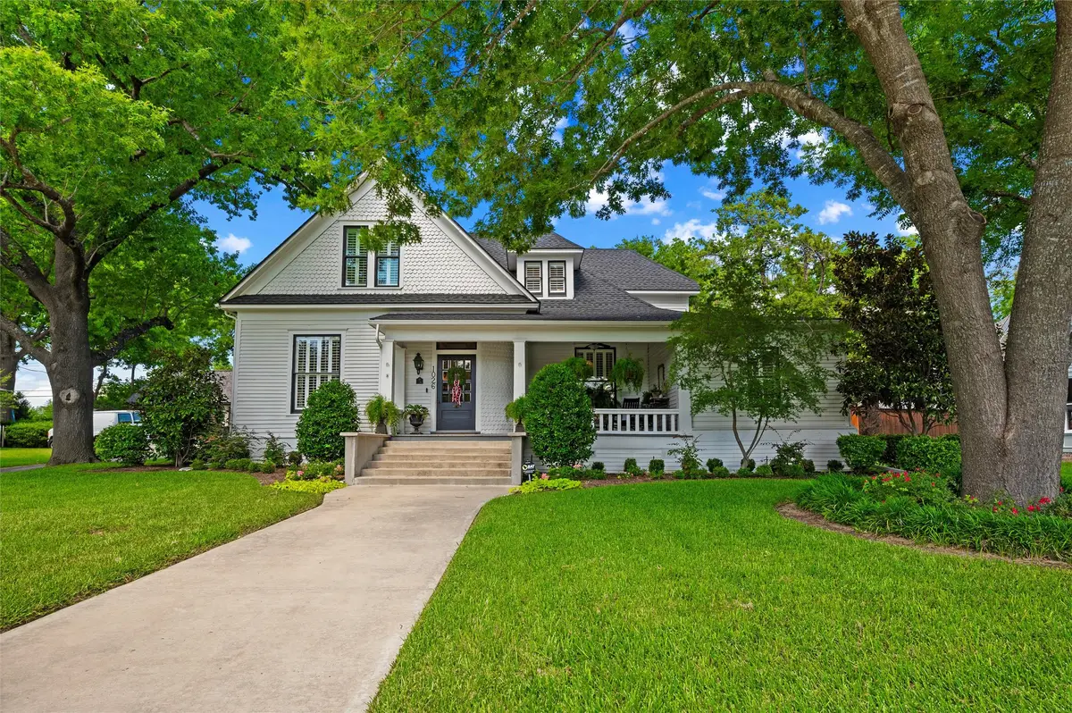 1026 W Main Street, Waxahachie, TX 75165 - #1