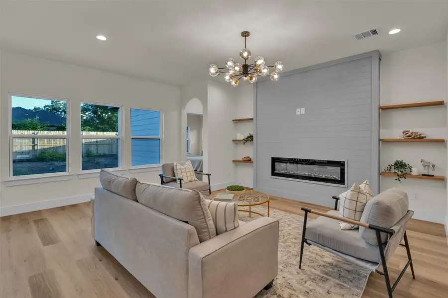 1442 E Allen Avenue, Fort Worth, TX 76104 - #3