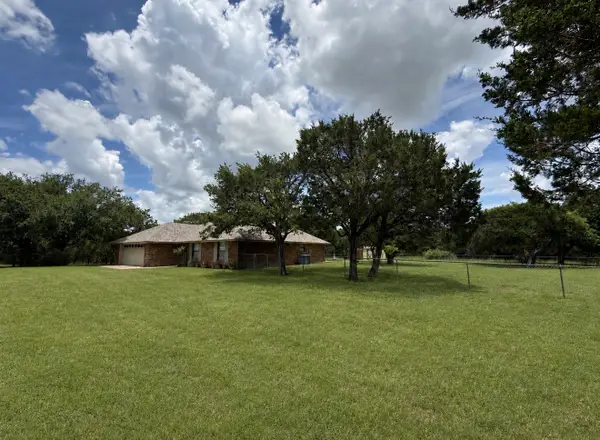 1192 Deer Trail, Glen Rose, TX 76043