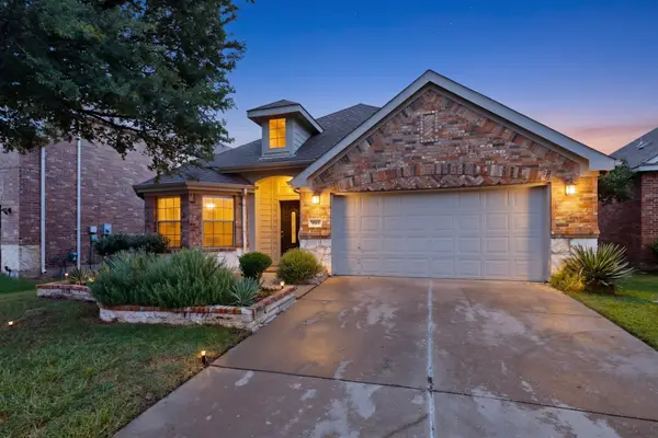 905 Lake Grove Drive, Little Elm, TX 75068