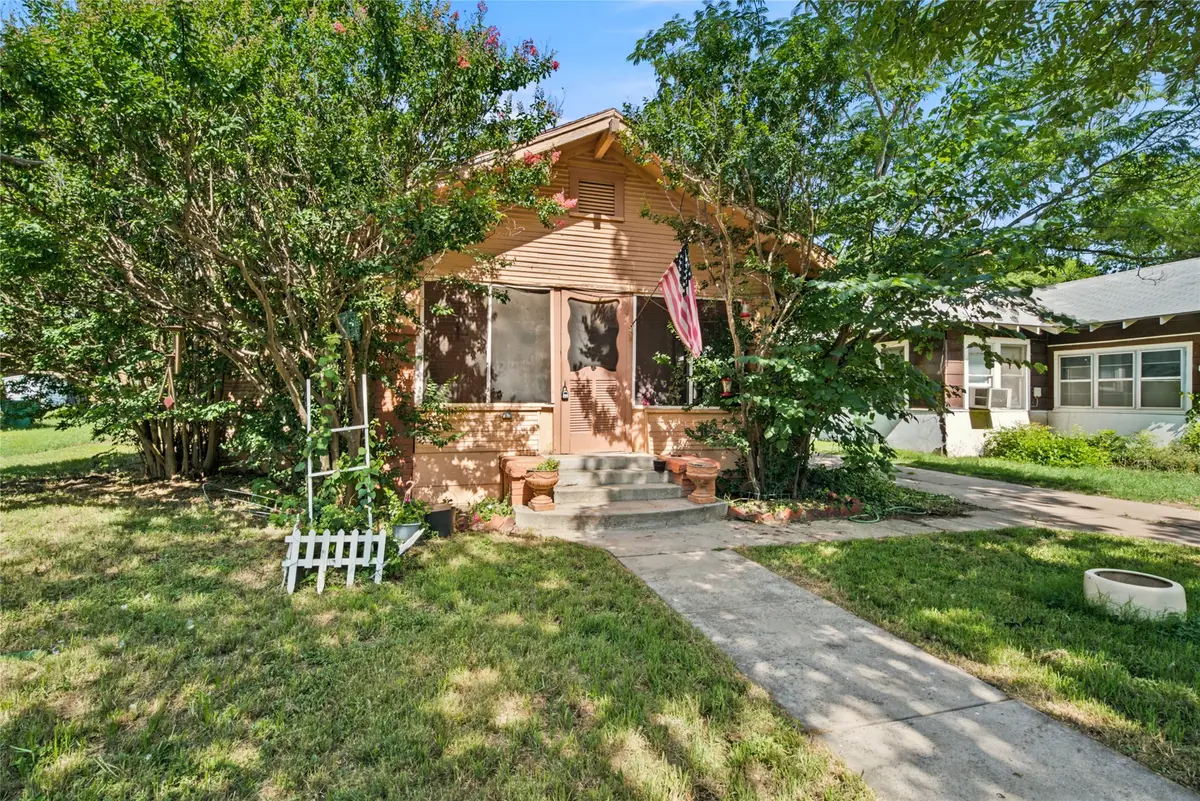 1307 S Seaman Street, Eastland, TX 76448 - #1
