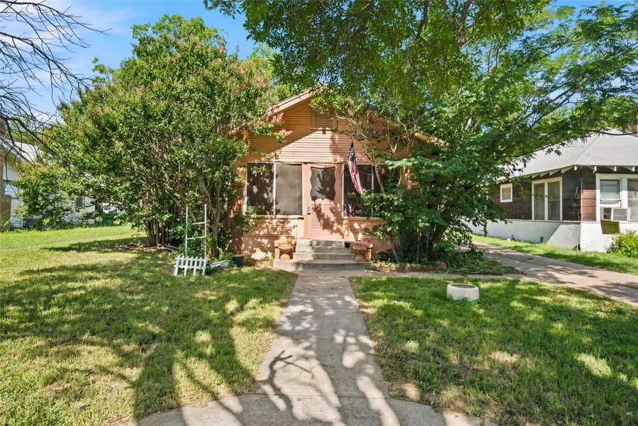 1307 S Seaman Street, Eastland, TX 76448 - #2
