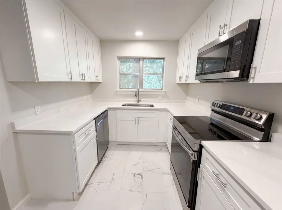 202 Vanshire Road W, Lakeside, TX 76108 - #2